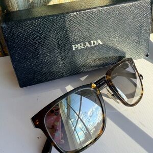 Prada Brown Tortoise 😎